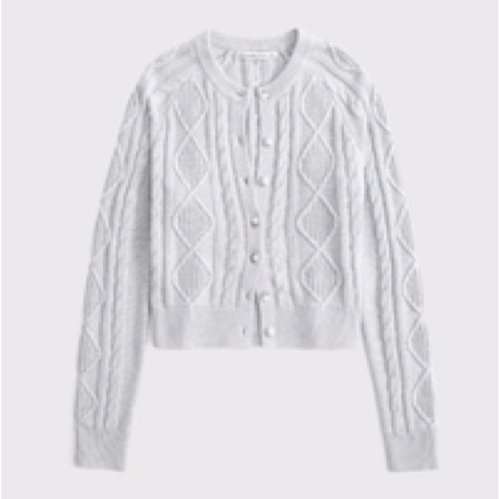 Cable-Knit Shrunken Crew Cardigan